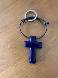Porta chaves com cruz em ceramica feita à mao