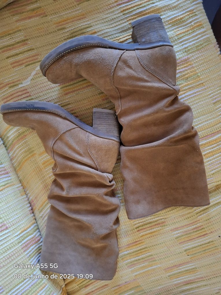 Botas de senhora em camurça -37