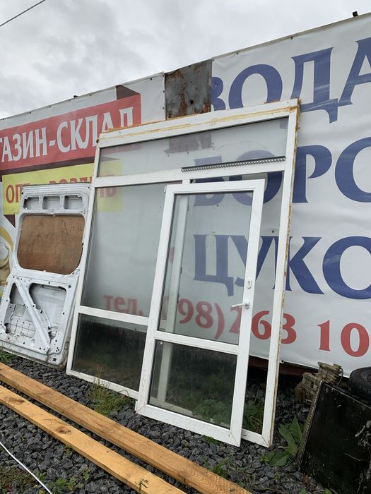 Дверний блок скляний