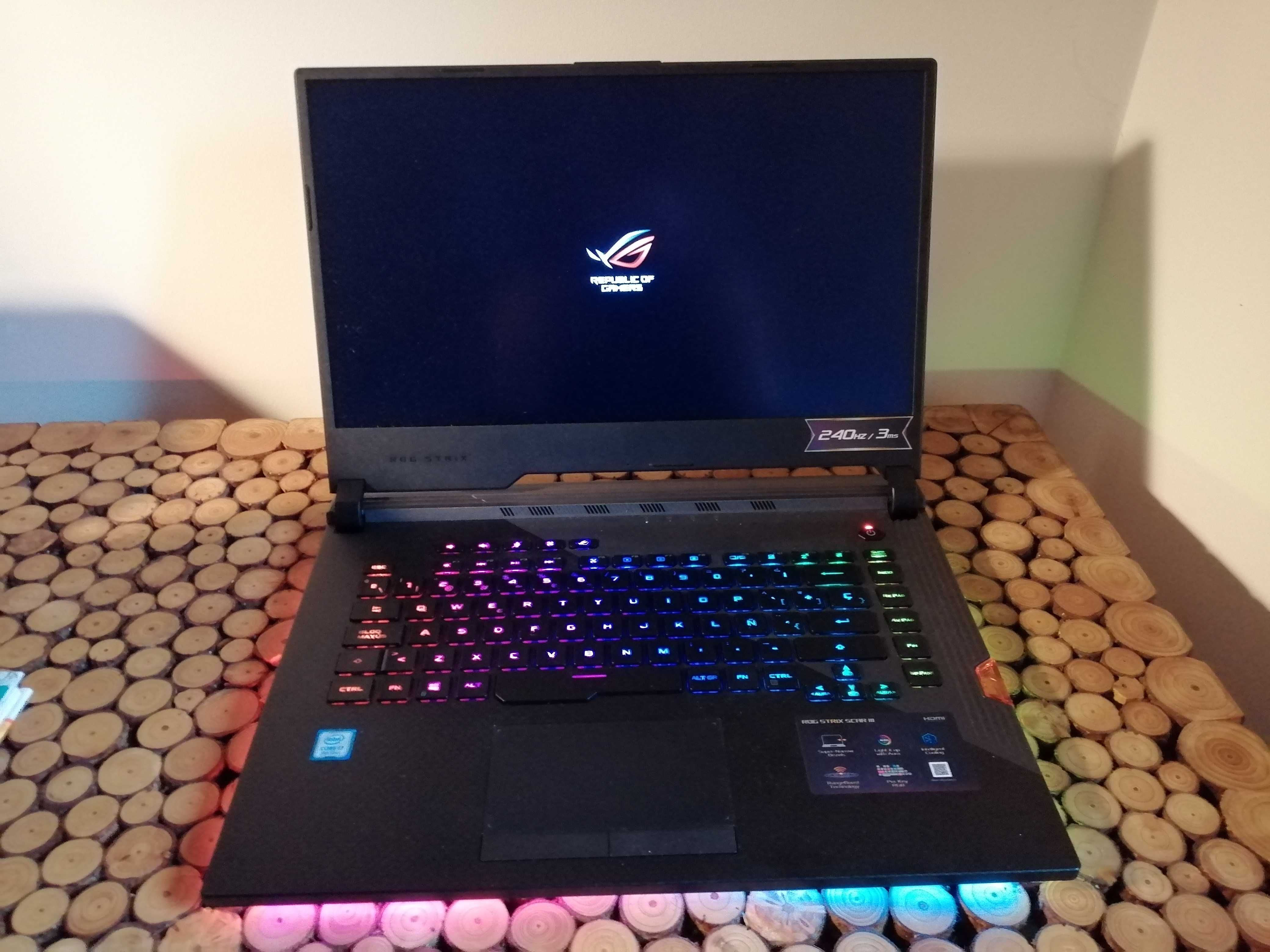 Asus Rog Strix Scar III 15.6", 32GB RAM, RTX 2070, 500GB Nvme+1TB SSD