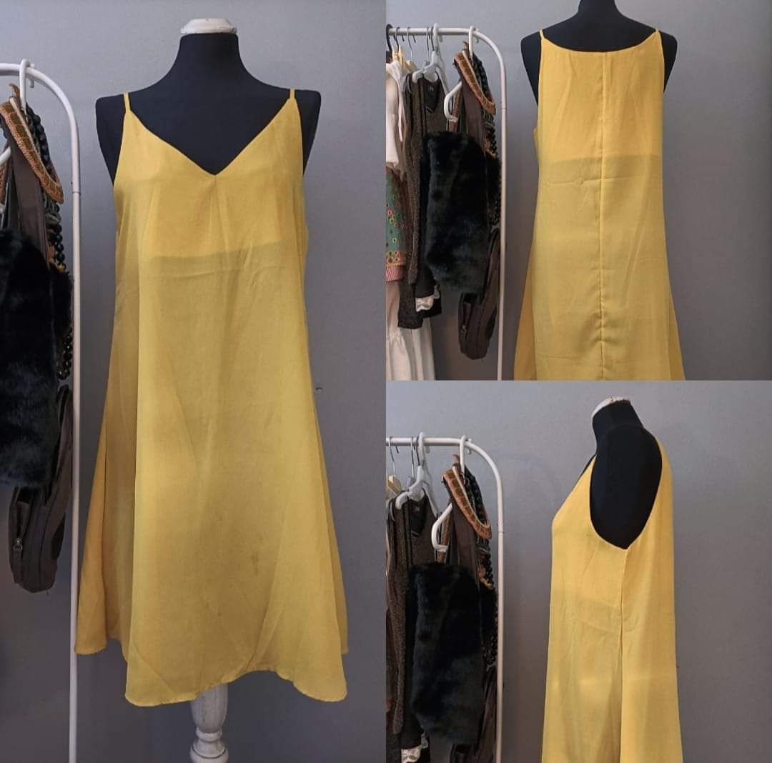 Vestido fluido, Amarelo torrado, tamanho S/M.