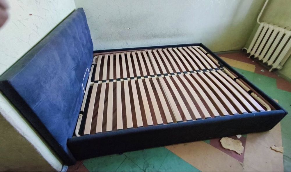 Продам ліжко двоспальне 200х170см