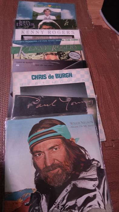 John Denver 2 discos Paul Young Kenny Rogers 3 discos de 
Kenny Rogers