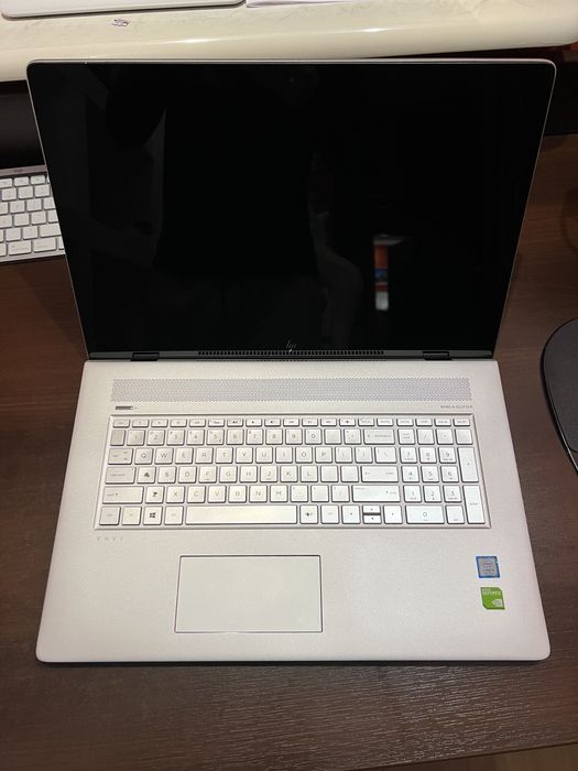 Laptop HP Envy 17' 16 gb / i5 / Nvidia / SSD 1tb