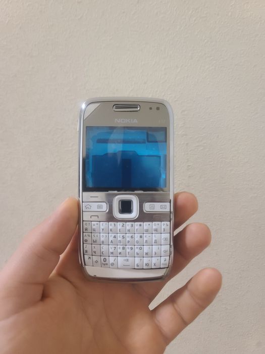 Корпус мобільного телефона Nokia E72