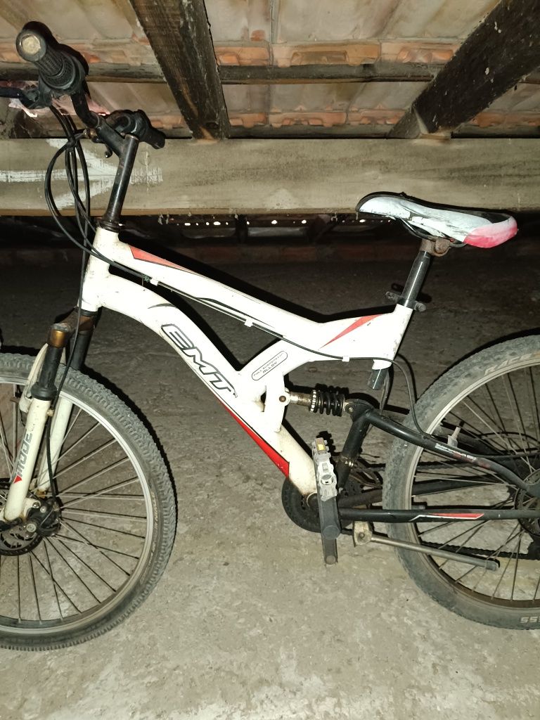 Vendo bicicletas (bikes) para mais informações ou  todos contatem