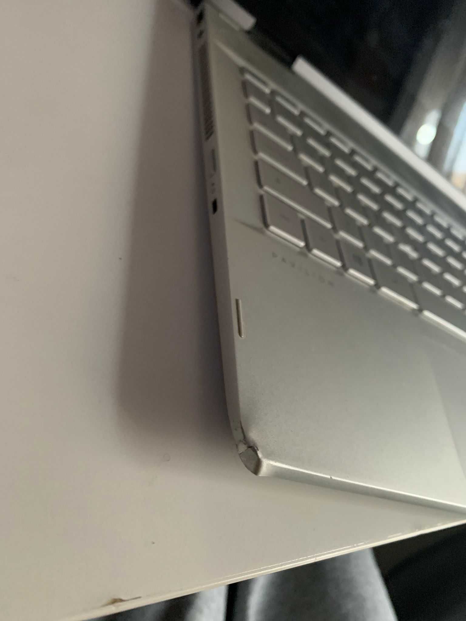 Portátil HP Pavillion x360 touchscreen