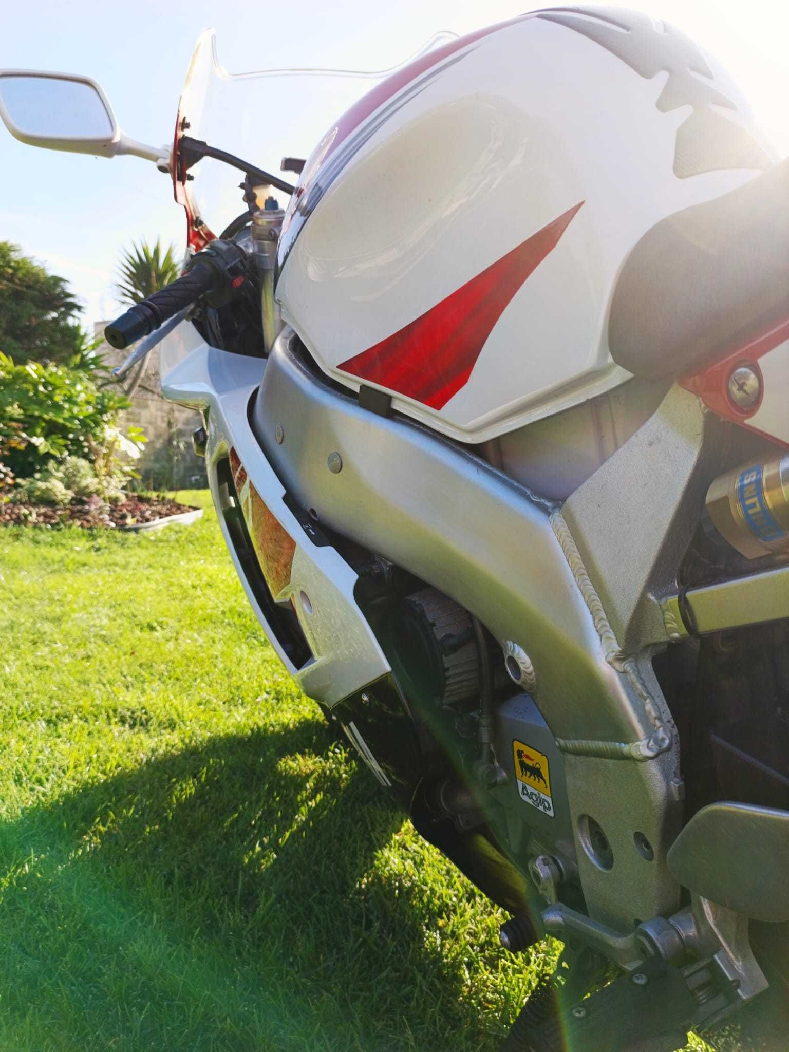 Yamaha YZF 750 (COMO NOVA)
