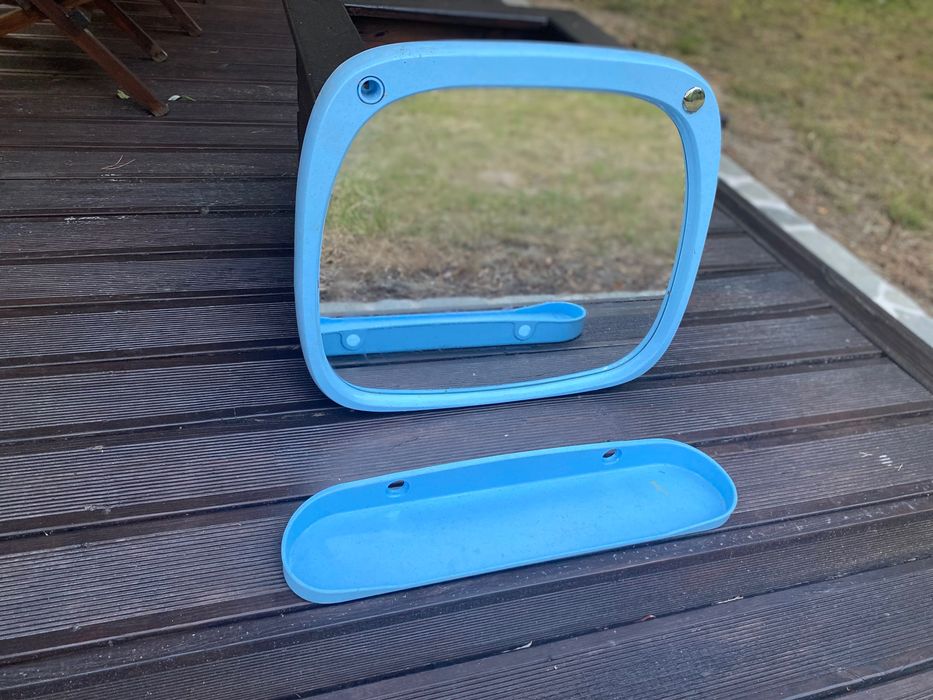 Lustro i półka PRL