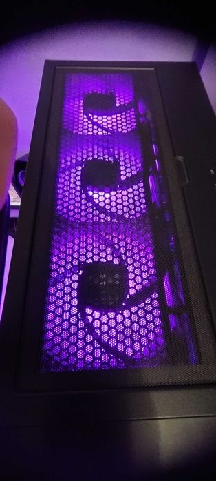 Ryzen 7 7700 RX 7600 16GB  b650 32GB 7200MHz   PX700 1TB 850w komputer