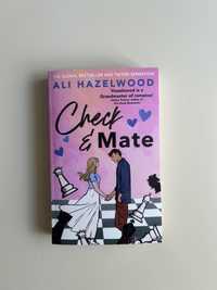 Книга Check & Mate Ali Hazelwood