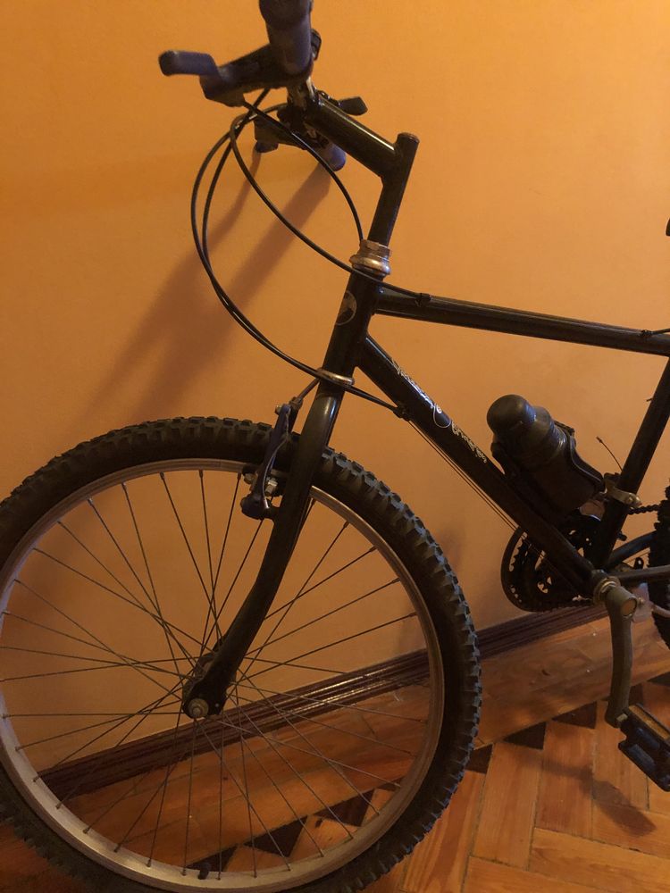 Bicicleta BTT usada