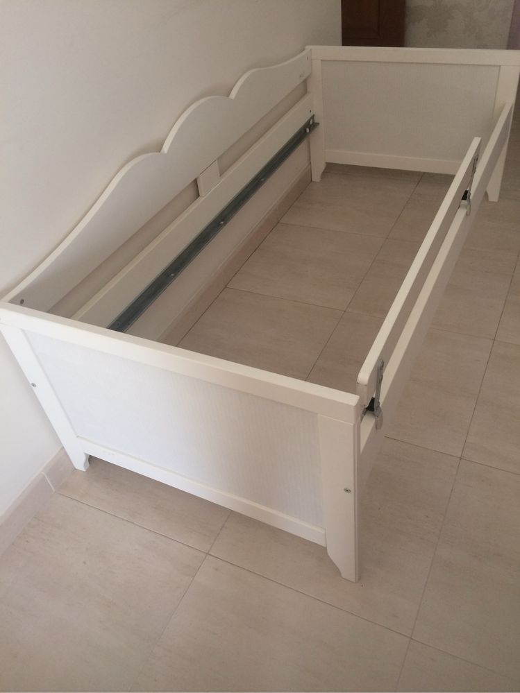 Cama  individual IKEA c/ Barra modelo SENSVIK