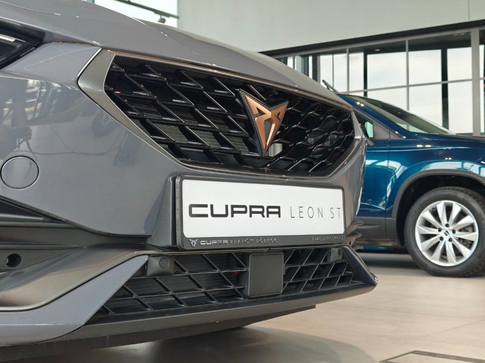 Cupra Leon Sportstourer 1.5 TSI 150 KM DSG, 2024r. Wakacyjna wyprzedaż Rabat 40 000 PLN