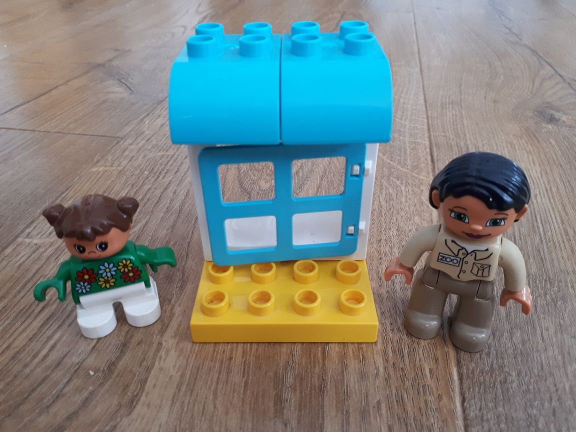 Lego Duplo Dziewczynka i domek