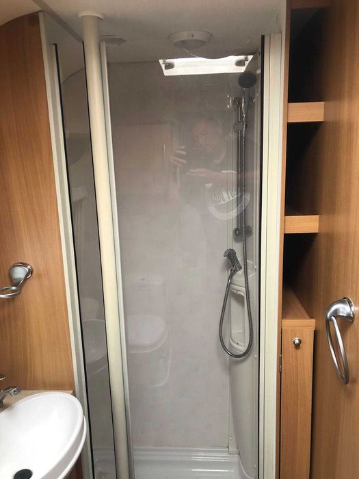 caravana Swift de eixo duplo