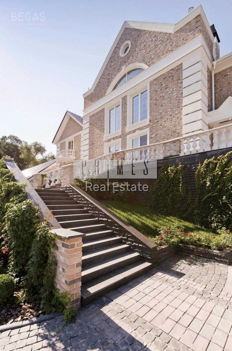 Оренда будинку Іванковичі 800 м² територія 2га, озеро та гостьовий буд