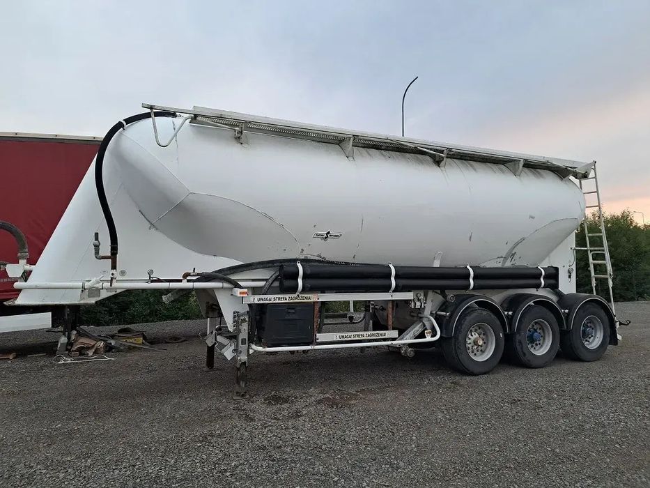 Spitzer Eurovrac 37m3  cementonaczepa naczepa do cementu silos VAT23% netto:39000