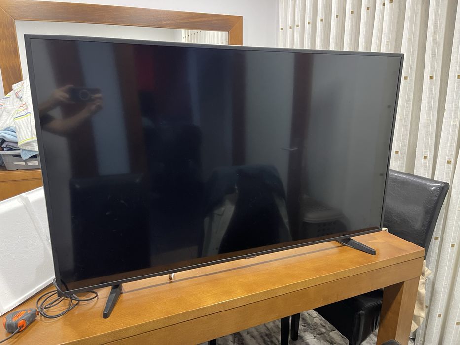 TV Samsung 55” 4K – Ecrã danificado mas funcional