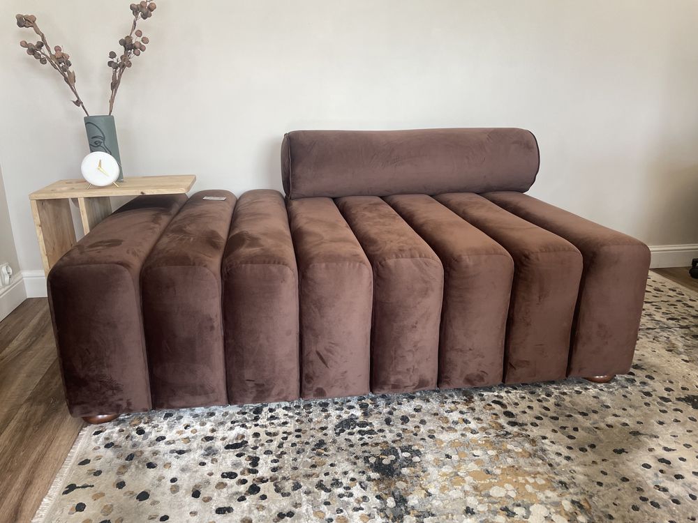 Brązowa sofa kanapa welur designe vintage togo zamsz