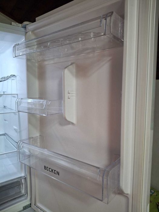 Frigorífico praticamente novo