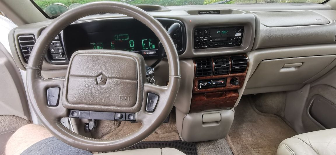 Chrysler Town & Country Voyager klasyk 3,8 V6
