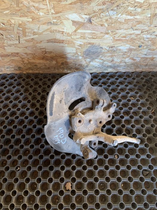 Manga de eixo esquerdo Mercedes 190D