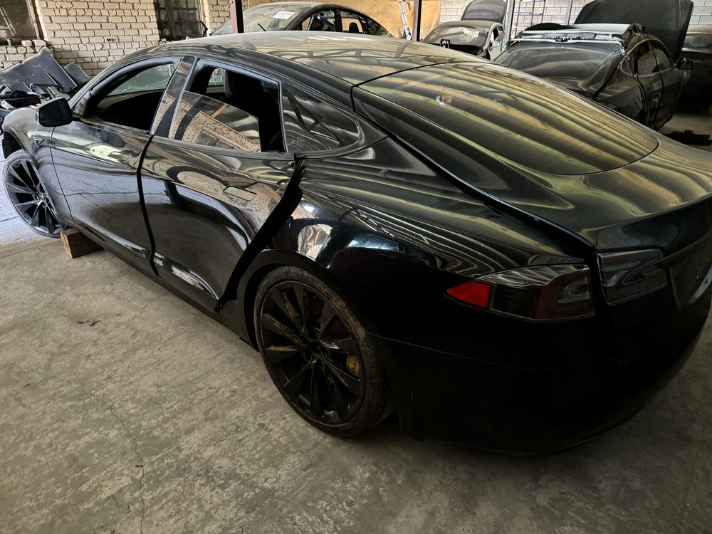 Tesla Model S MS Кришка Багажника Ляда Бампер Фонарь. РАЗБОРКА
