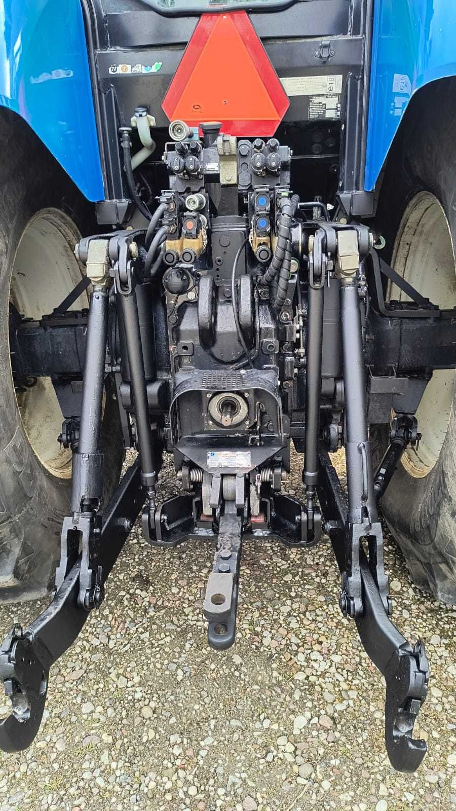 New Holland 7040