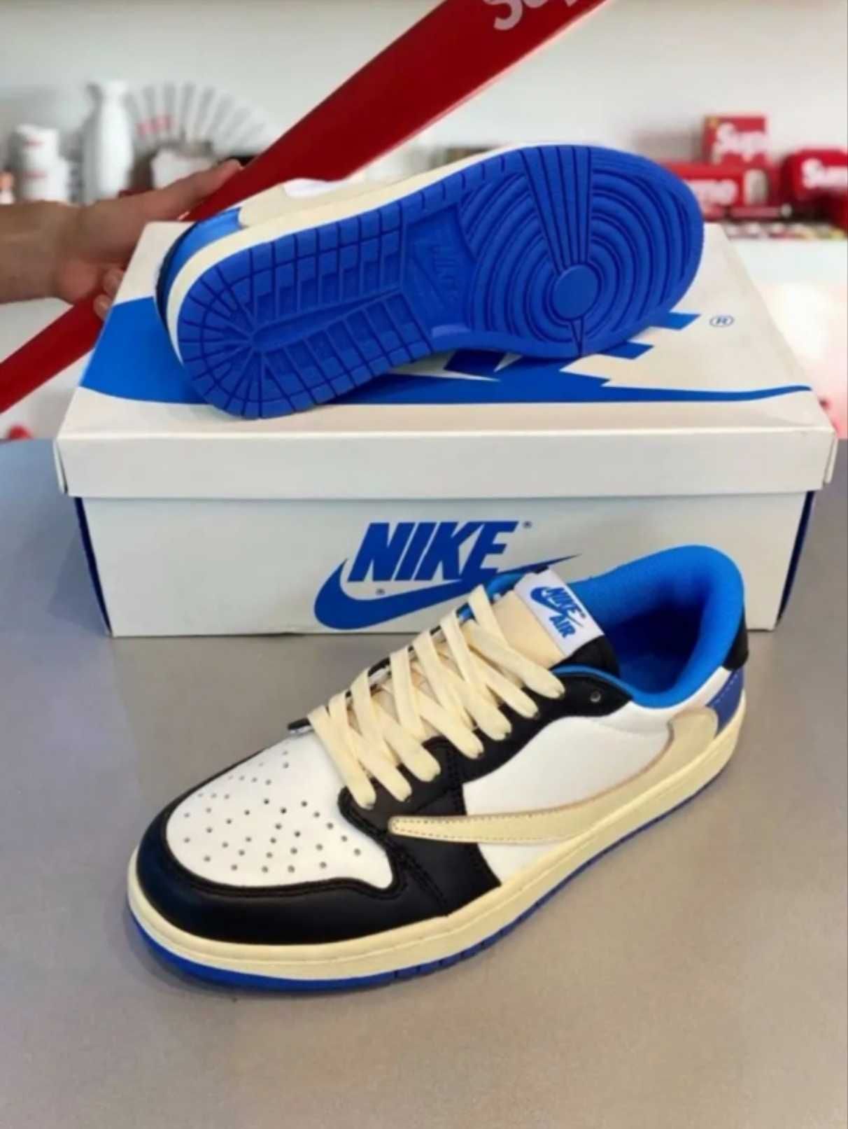 Jordan 1 Retro Low OG SP Fragment x Travis Scott R.39
