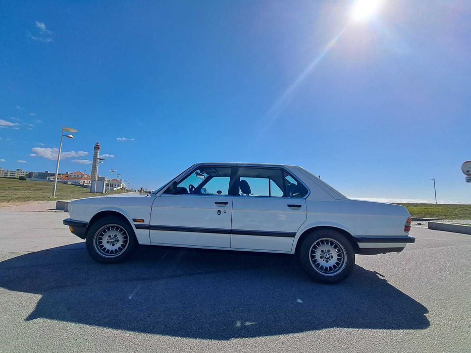 BMW 520i 2.0 (E28)