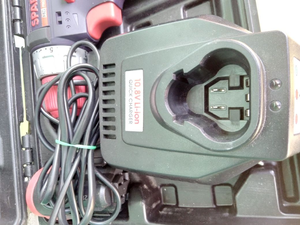 Шуруповерт Sparky 10,8 v.