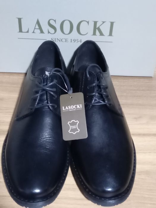 Продам туфли Lasocki