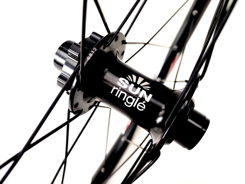 NOWE Seryjne Koło 26" Sun Ringle Charger Comp na Przód oś 20 mm UST