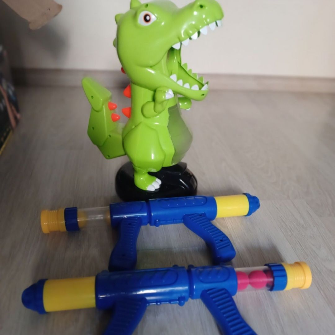Суперская игра Накорми динозавра на двоих
