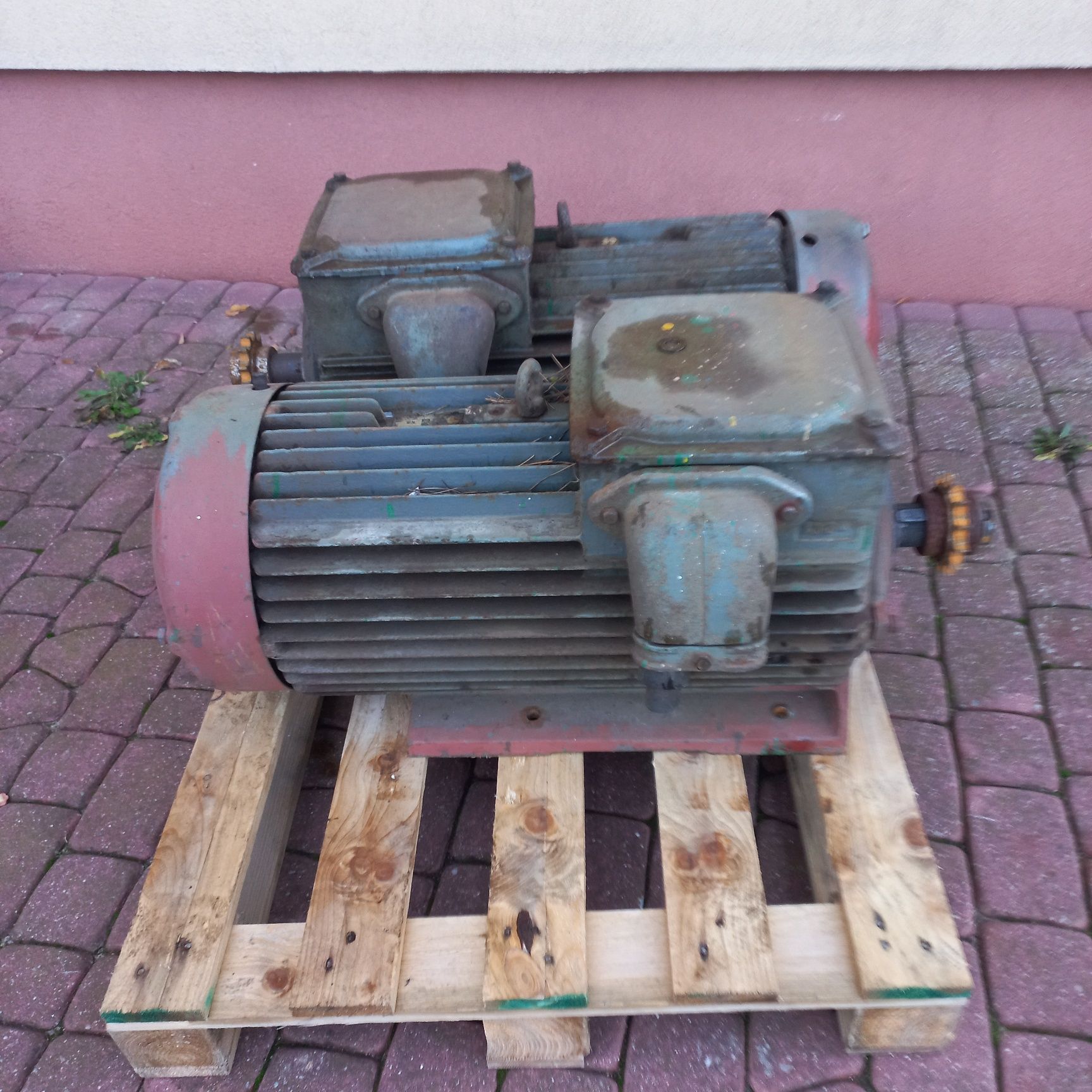 Silnik elektryczny 17 kw  970 obrotow z hamulcem elektromagnetycznym