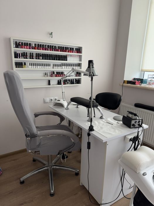 аренда для мастера маникюра в студии закрытого типа