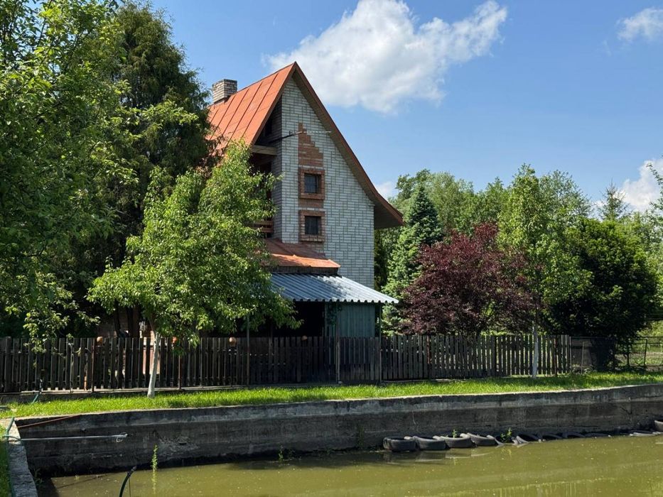 Терміново продається будинок з ремонтом у с. Дібрівки