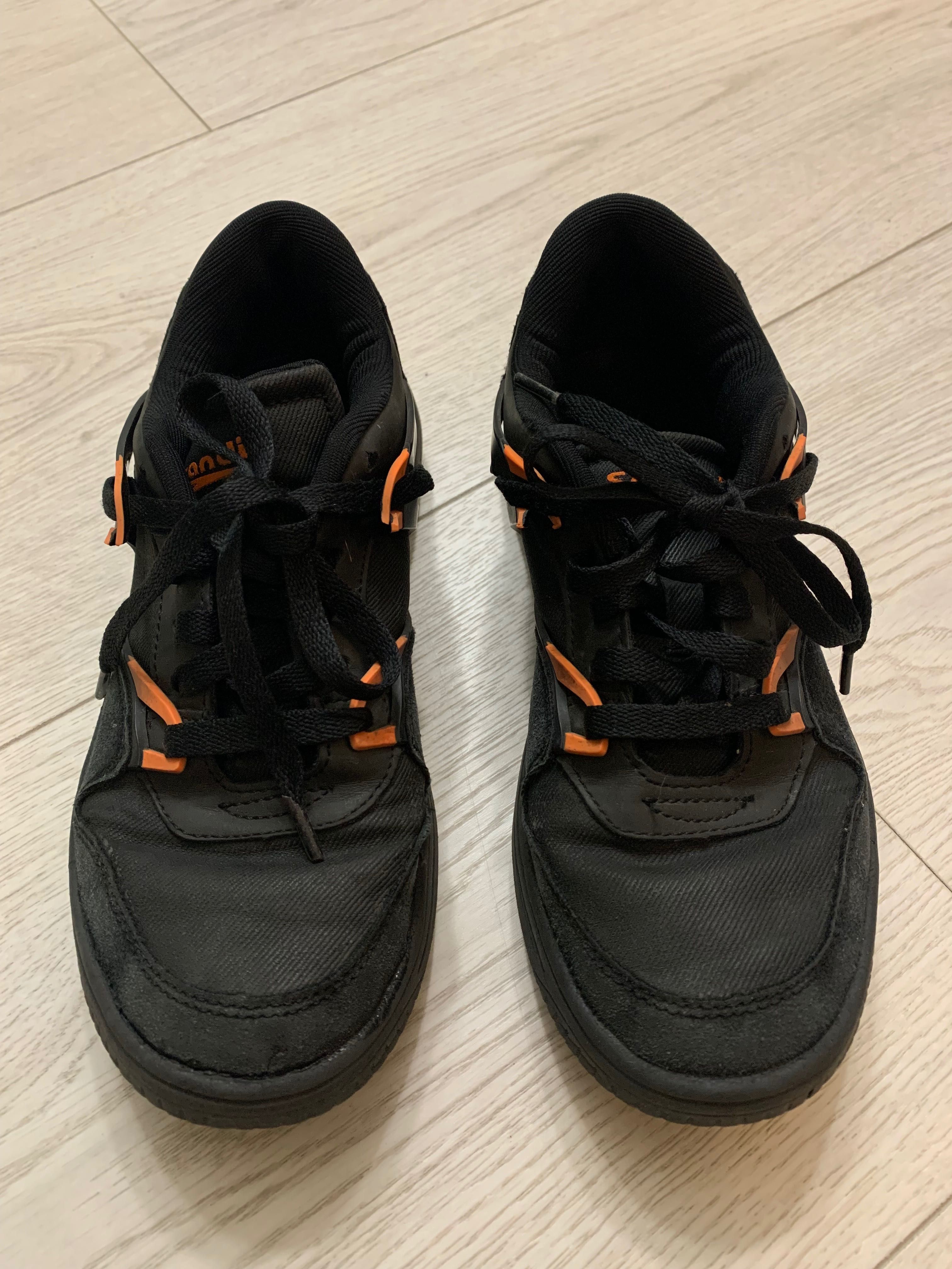 Czarne buty sportowe Sprandi 36