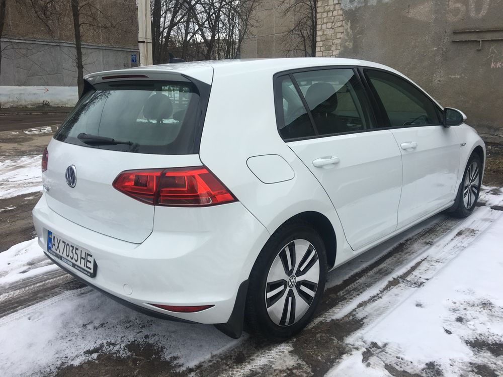 Volkswagen E-Golf 2016