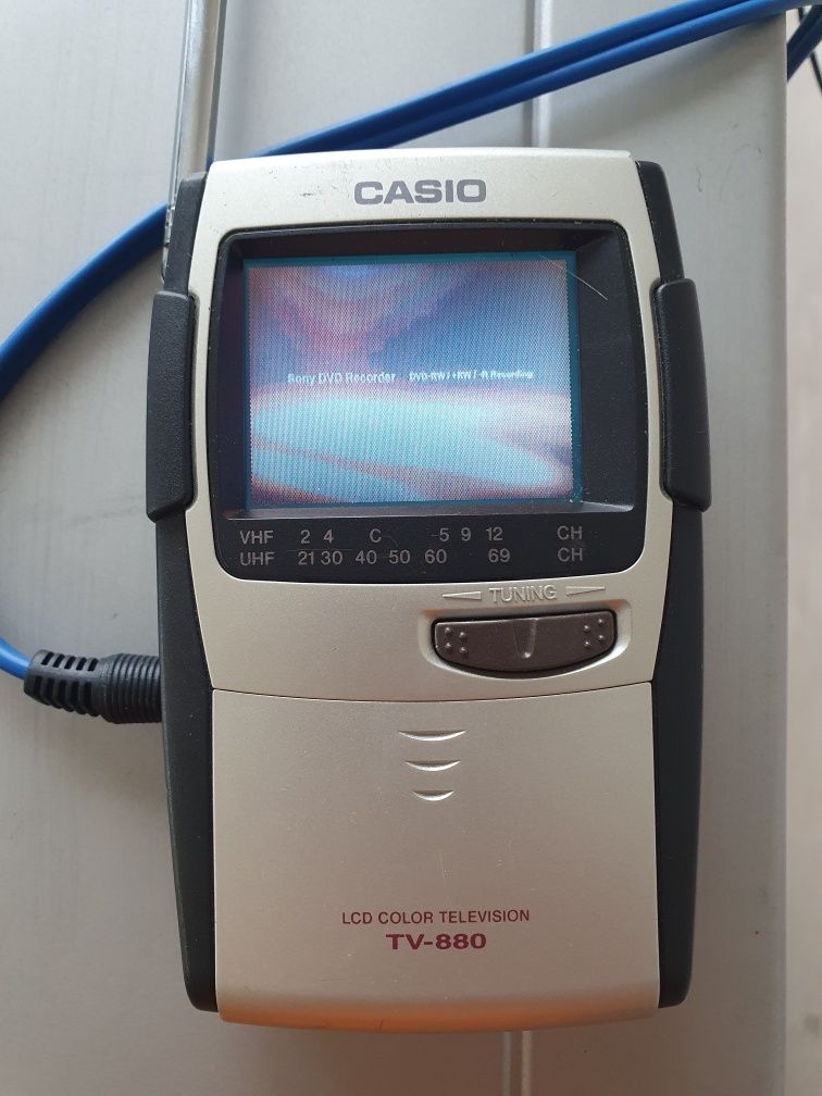 Casio TV-880 2,3-calowy przenośny kolorowy telewizor