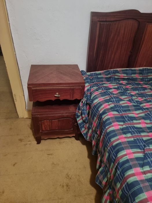 Quarto de Casal Antigo Completo