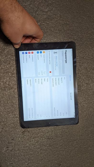IPad 9.7 Air 16gb wifi + Bluetooth клавіатура Logitech айпад