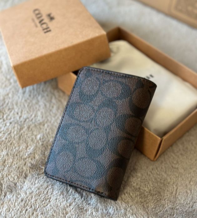 Гаманець Coach Medium Corner Zip Brown Коач коричневий кошельок