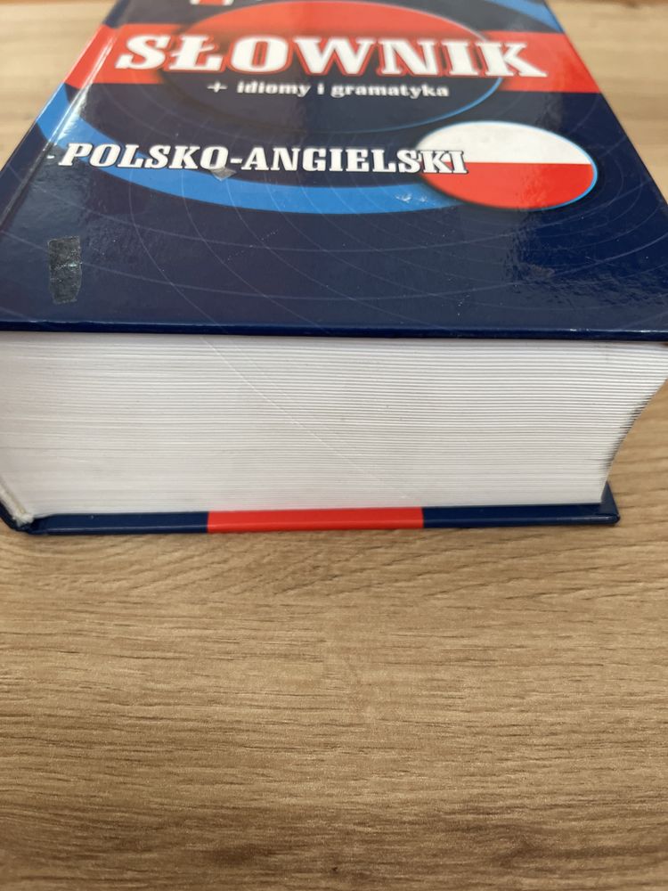 Słownik angielsko-polski i polsko-angielski + idiomy i grmatyka