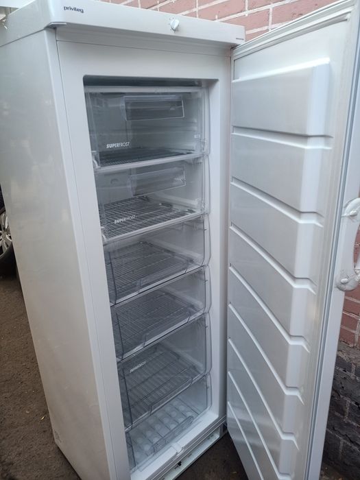 Морозильна камера Priveleg