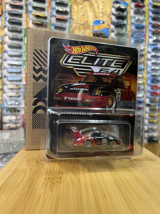 Hot Wheels Elite 64 Porsche 911 GT2 EVO 993