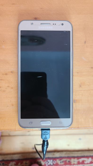 Samsung sm-j700h/DS