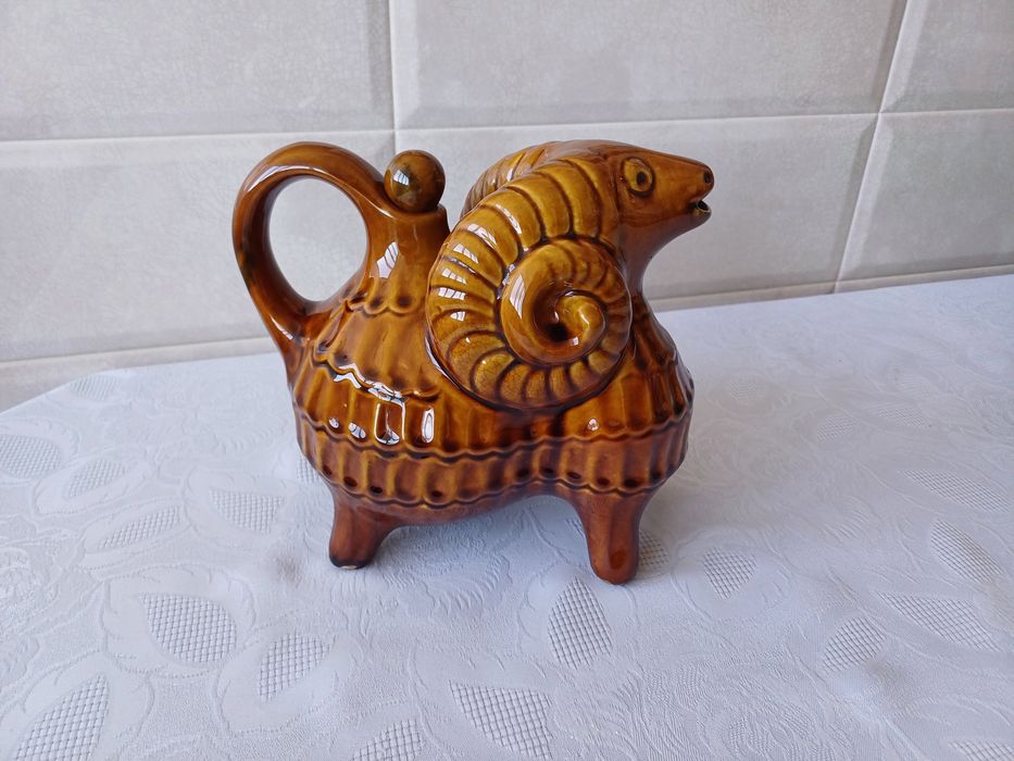 Васильківська майоліка  штоф "Баран"