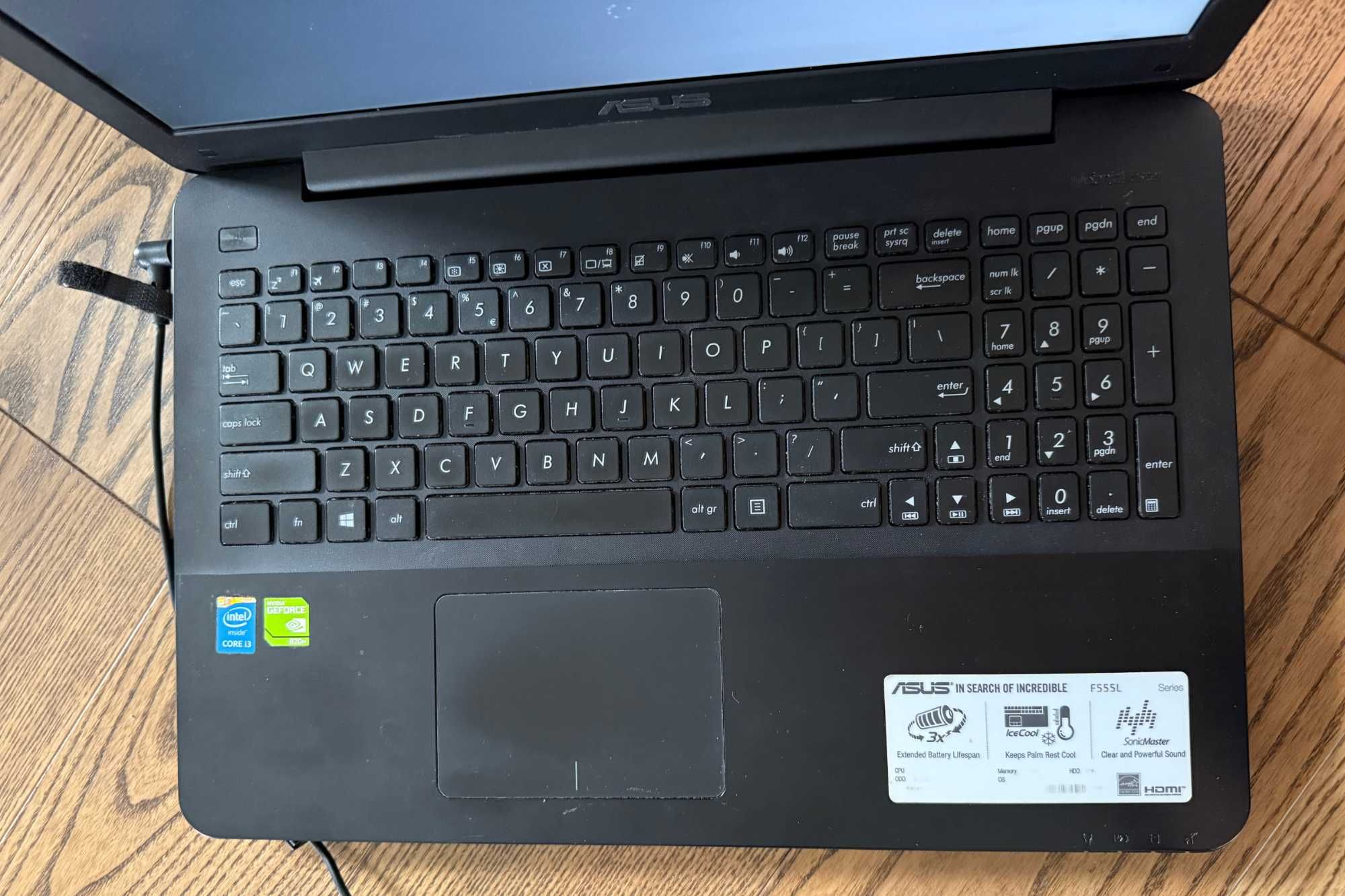 Laptop Asus F555L (uszkodzony)